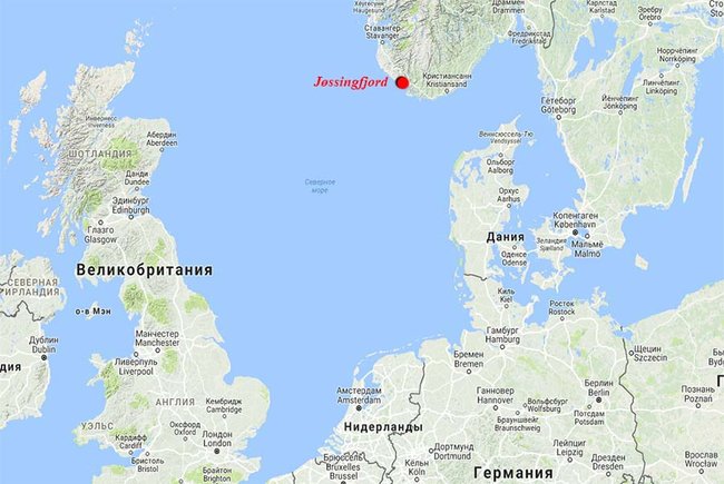 У Керченській протоці розвантажують чергову партію ільменіту з Норвегії для заводу Фірташа в окупованому Криму, - розслідування BSNews 08