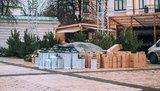 Головну ялинку країни прикрасили гігантськими ліхтариками і гірляндами. ФОТО