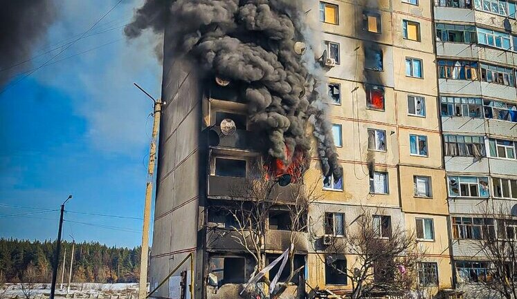 В течение суток россияне атаковали Харьковщину КАБами и дронами: ранен мужчина