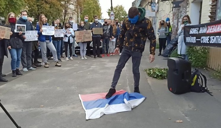 Полмиллиона за нарушение языкового закона: Суд в Киеве рассматривает дело о возможном принуждении работников Nestle использовать русский язык. ВИДЕО+ФОТОрепортаж
