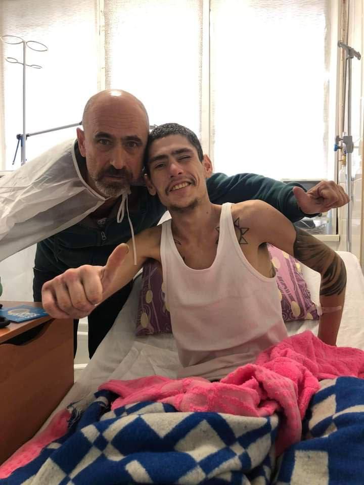 42 дні без їжі: Під Бахмутом у підвалі знайшли живим полоненого українського захисника Олексія Гордєєва 01