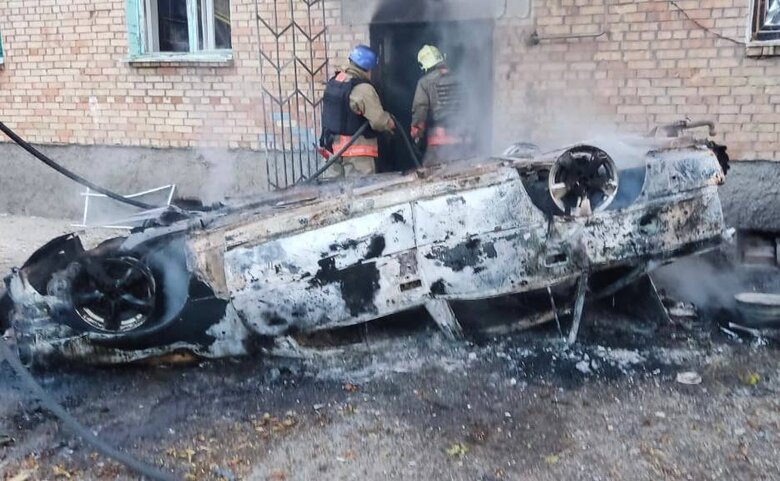Оккупанты обстреляли Покровскую громаду на Днепропетровщине, повреждены многоэтажки, без пострадавших 03