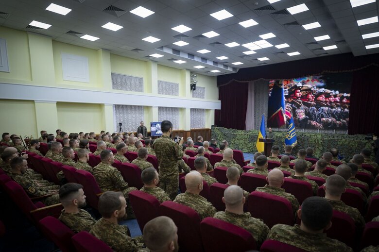 Зеленський привітав Нацгвардію з річницею та вручив нагороди військовослужбовцям