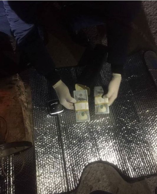 Заступника начальника Львівської митниці Шокала затримано під час спроби дати прокурору 40 тисяч доларів хабара, - Луценко (виправлено) 03