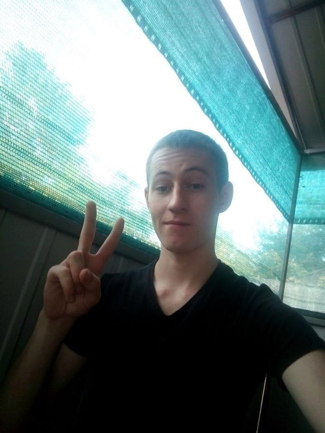 Воин 72-й ОМБр Максим Хитайлов погиб сегодня в районе Попасной в результате атаки наемников РФ на позиции ОС 01