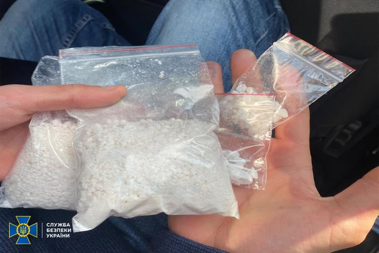 Торговец наркотиками предлагал сотруднику СБУ крышевать его бизнес в Мариуполе 05 Торговец наркотиками предлагал сотруднику СБУ крышевать его бизнес в Мариуполе 05