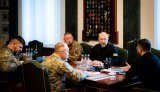 Зеленский провел совещание с военными. О чем говорили?