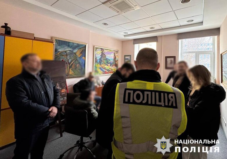 Полиция проводит обыски на фармпредприятиях Киева