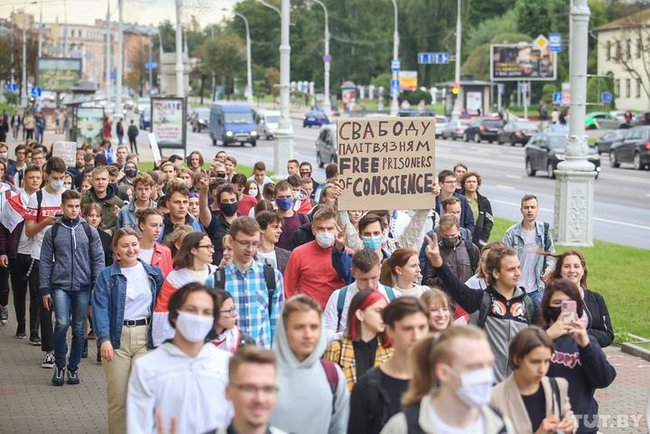 У Мінську студенти вийшли на протест: почалися затримання 05