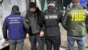 Водій вантажівки хотів переправити ухилянта