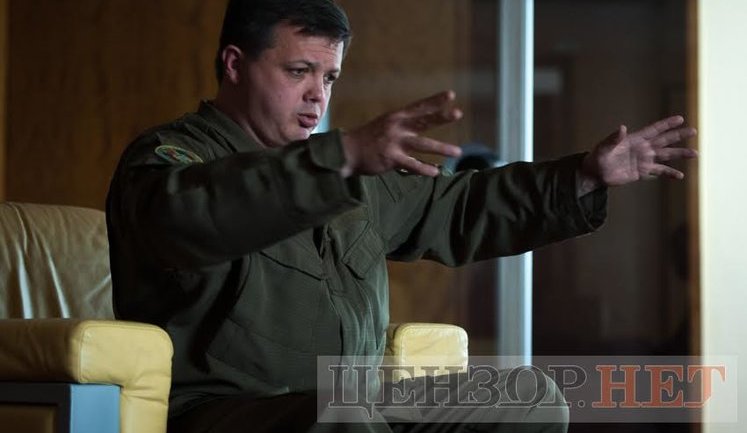 "Особенно приветствуются владельцы официально зарегистрированного оружия", - Семенченко зовет "свободных людей" под Раду