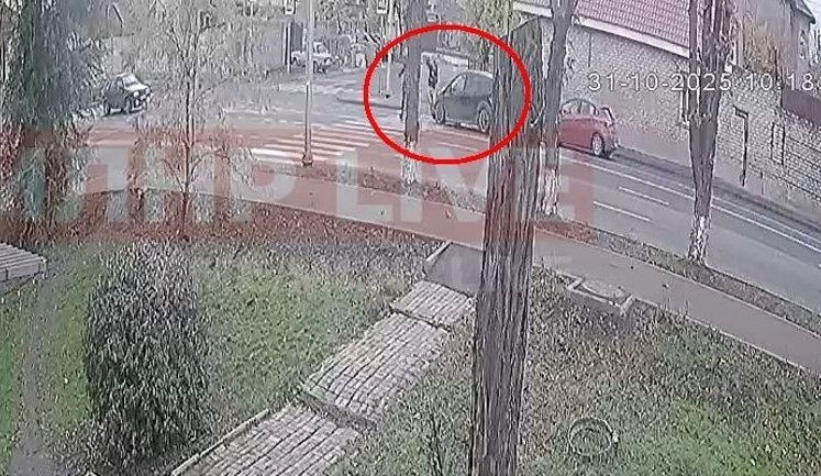 У Луганську жінка насмерть переїхала російського окупанта. ВIДЕО