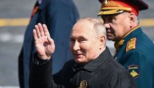 Володимир Путін на параді в Москві у 2023 році