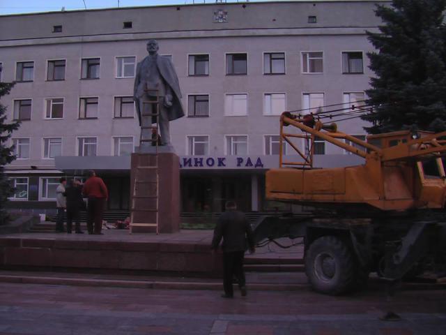 ленин памятник снос