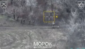 Двое украинских штурмовиков 225-го ОШП во время атаки вражеского укрытия взяли в плен 7 оккупантов. ВИДЕО