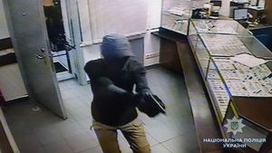 Зловмисники, що напали на ювелірний магазин у Києві, ретельно готувалися до злочину. Вони - не українці, - Нацполіція. ВIДЕО