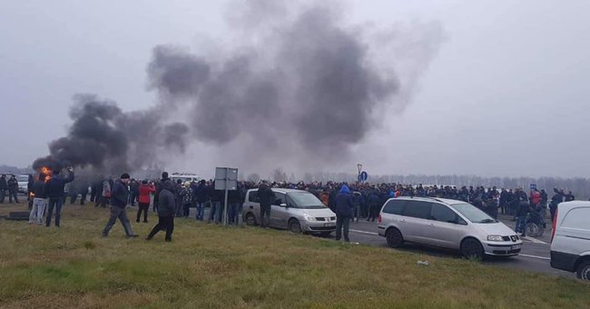 Новые протесты евробляхеров: заблокирован ряд пунктов пропуска на границе, горят шины 11