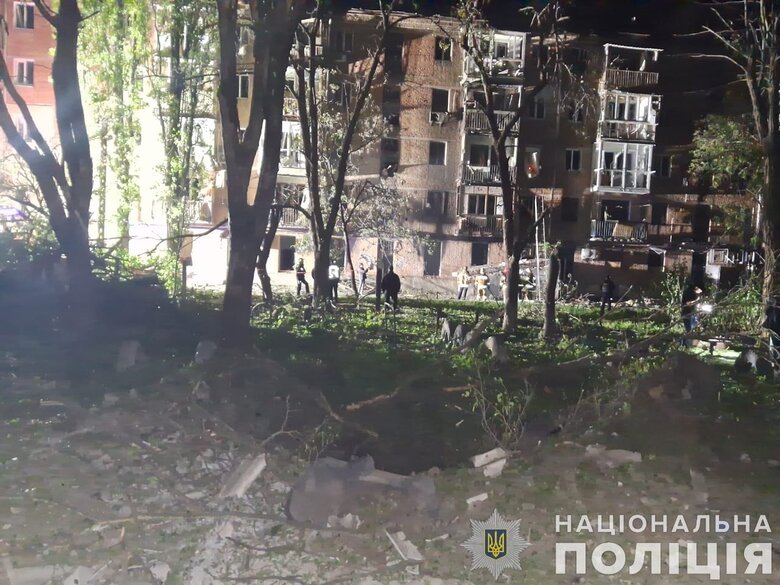 Наслідки ворожого удару дронами по Миколаєву 03