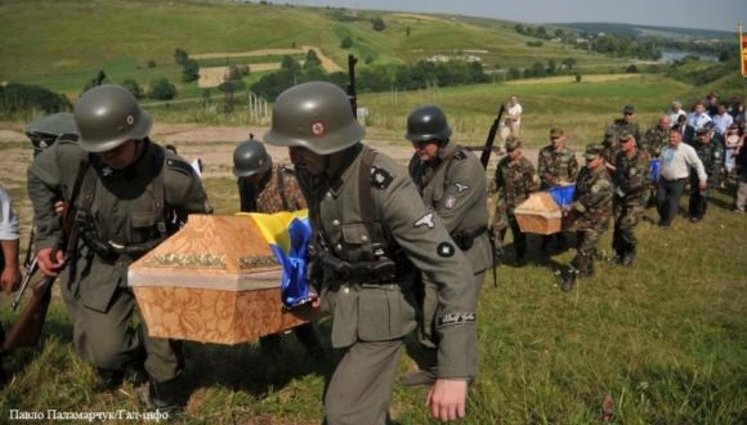 На Львовщие торжественно перезахоронили останки воинов СС "Галичина". ФОТОрепортаж