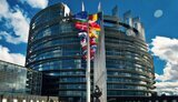 Вице-президента Европарламента Чарнецкого уволили за оскорбление коллеги в блоге