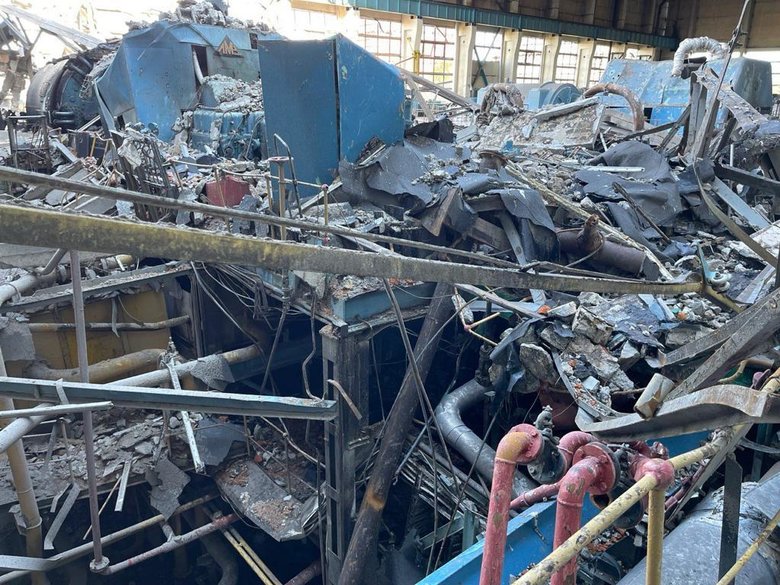 Russia destroys Kremenchuk thermal power plant with Iskander ballistic missiles, which supplied electricity to whole city 01