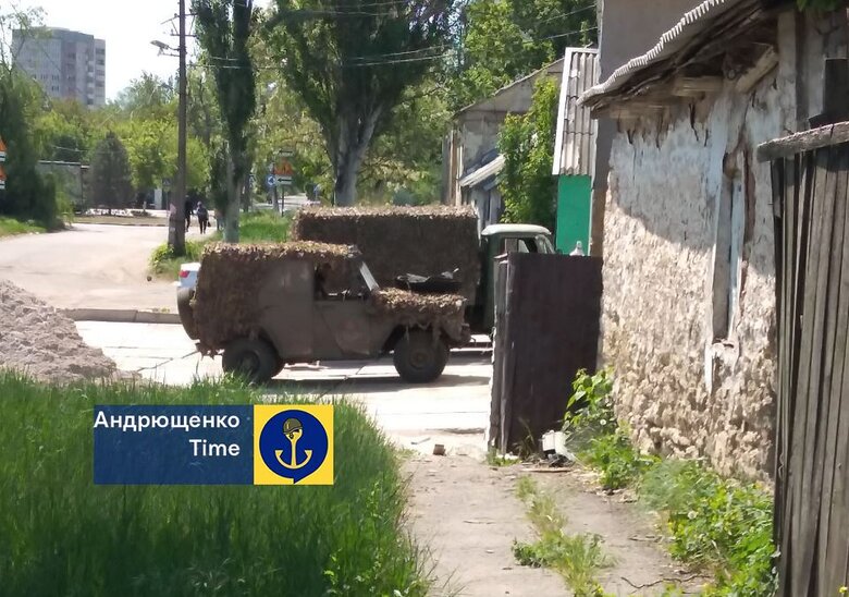 Переміщення російських вантажівок із БК фіксують в Маріуполі