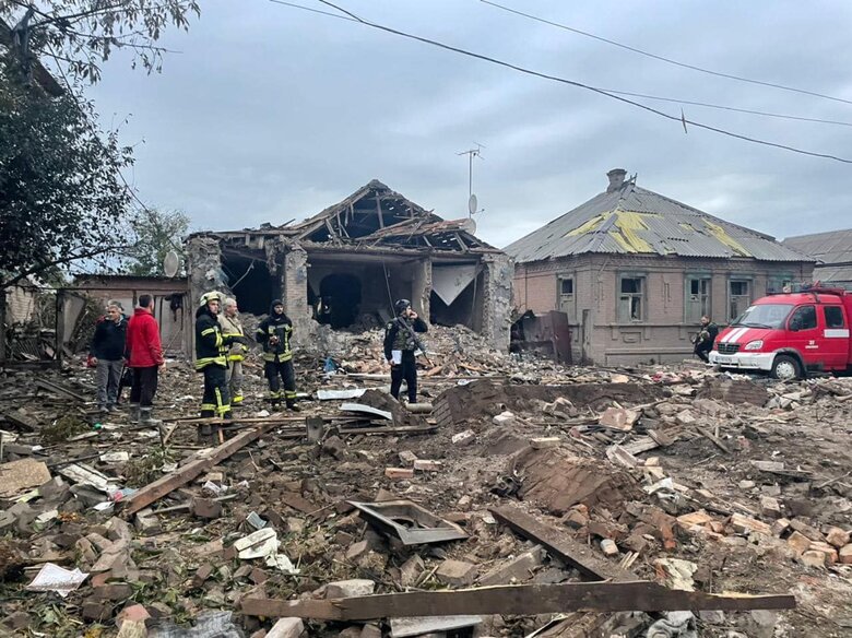 Russians shelled Sloviansk: direct hit on private house. 4 people died, two were injured 04