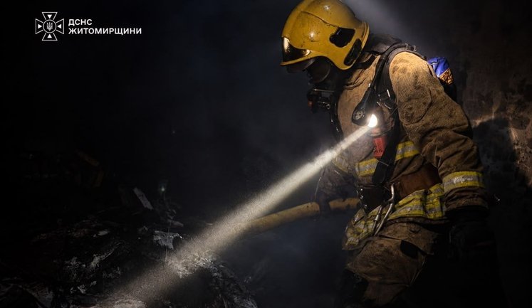 Ворог ударив дронами по Житомирщині: пошкоджено енергооб’єкт, будинки та підприємство. ФОТО
