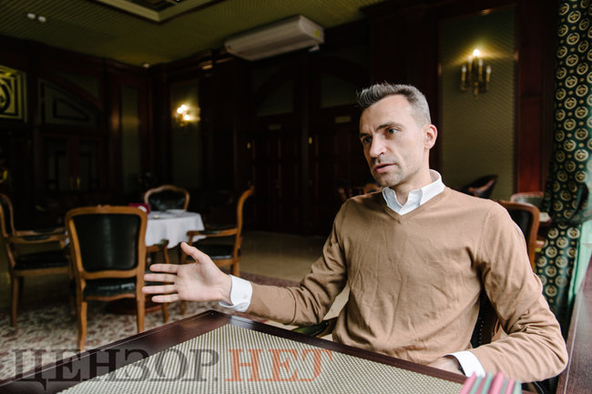 Ексчлен ВККС Андрій Козлов: У будь-якій нормальній країні, якщо сплив би такий скандал із суддями, як в Окружному адмінсуді Києва, - усі пішли б у відставку 03