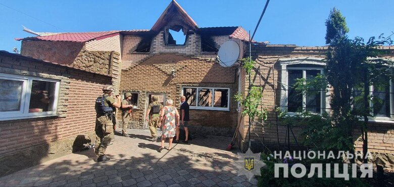 Рашисты ударили Ураганами по Донецкой области, есть погибшие и разрушения, - Нацполиция 04