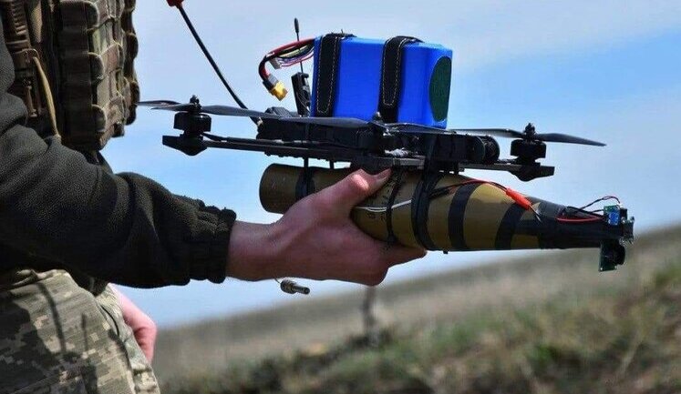 Школи дронів, тири і такмед: Кабмін виділив 1,65 мільярда на обладнання для навчального курсу "Захист України"