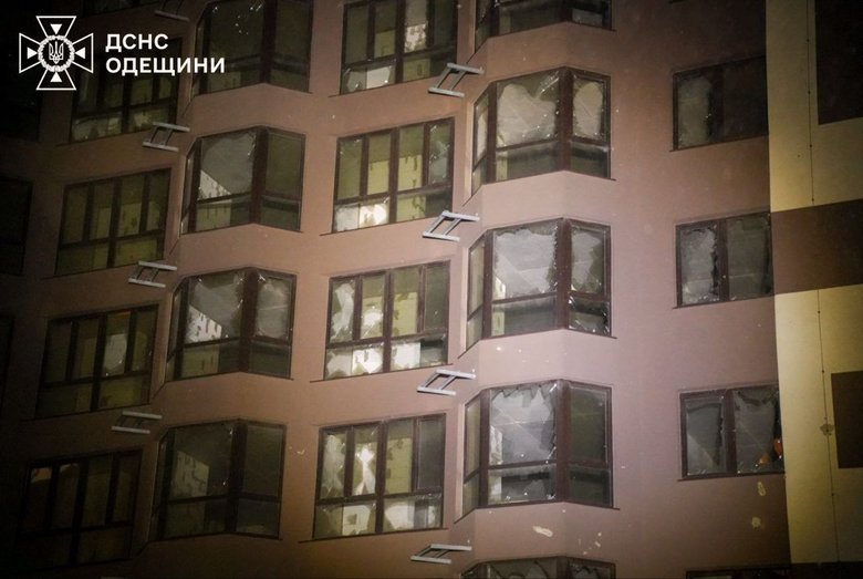 Удар БпЛА по Одесі: жертва, пожежа та пошкоджена 24-поверхівка