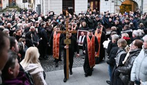 Церемонія прощання з артистом Степаном Гігою проходить у Львові. ФОТОрепортаж