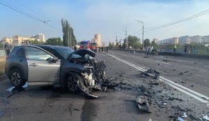 ДТП с участием двух автомобилей произошло в Киеве: два человека погибли, еще трое пострадали. ФОТО