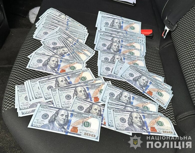 Нацполіція затримала львів'янина, який організував схему переправлення чоловіків призовного віку за кордон