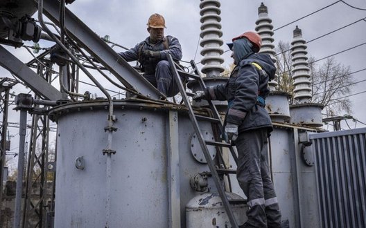 Україна пройшла пікову спеку без відключень світла: Шмигаль розповів, що допомогло уникнути дефіциту