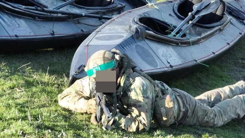Ukraine prepares combat kayakers to cross Dnipro, - Bild 03