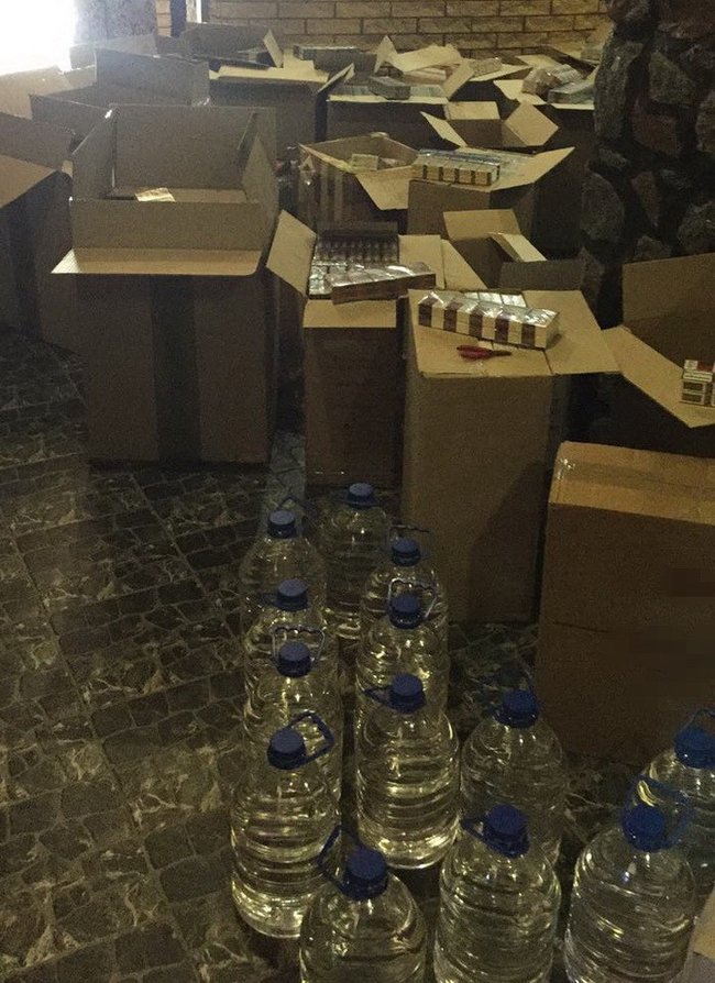 СБУ на Житомирщине задержала торговцев самодельными взрывными устройствами, получавших средства детонации из зоны ООС 03 СБУ на Житомирщине задержала торговцев самодельными взрывными устройствами, получавших средства детонации из зоны ООС 03