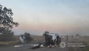 На Одещині фургон виїхав на зустрічну і спричинив ДТП з трьома загиблими