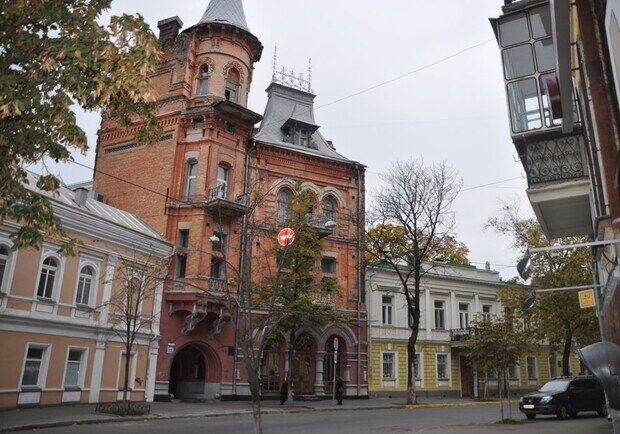 Замок барона прибутковий будинок Михайла Підгорського