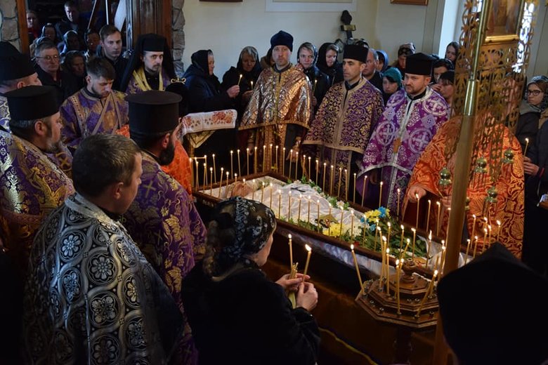 Тернопільщина попрощалася із загиблим 38-річним воїном Сергієм Грищуком, який повернувся із Польщі, щоб боронити країну 10