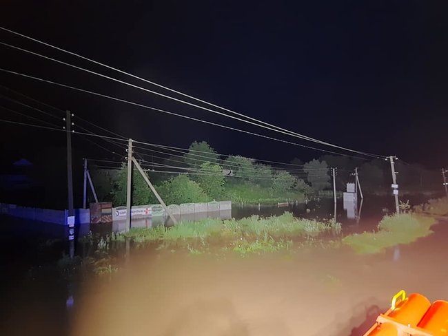Через шквали та зливи знеструмлено і підтоплено села в Рівненській області, - ДСНС 03