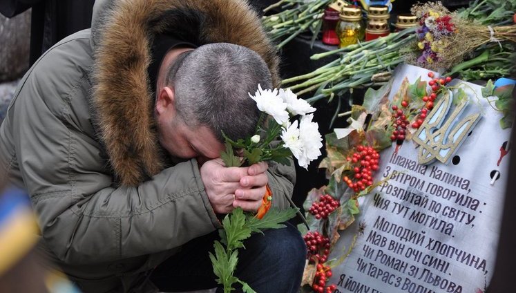 Memorial service for fallen heroes of Heavenly Hundred held in downtown Kyiv. VIDEO+PHOTOS