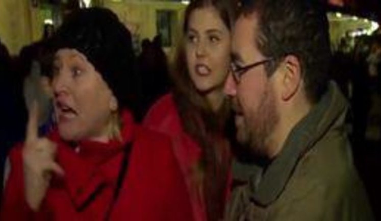 "Наших русских сейчас в Латвии долбят такие же идиоты", - сторонники Путина устроили истерику из-за проукраинской акции протеста в Лондоне. ВИДЕО