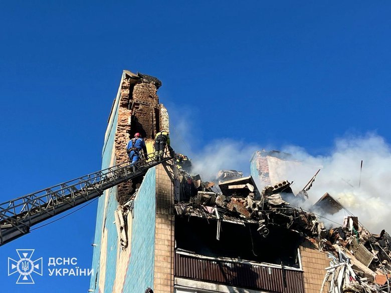 Наслідки удару РФ по Тернополю 19 листопада