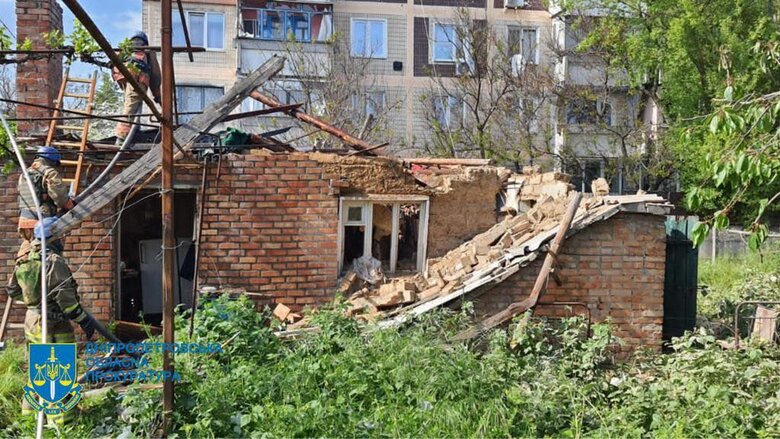 Окупанти обстріляли з артилерії Нікополь, поранено дитину 03