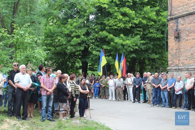 С бойцом 14-й ОМБр Олегом Пушкаруком, погибшим 9 мая на Луганщине, простились на Волыни 01