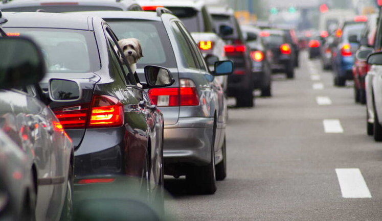 Власники елітних авто в Україні за рік збільшили сплату транспортного податку на 25%. За які машини треба платити?