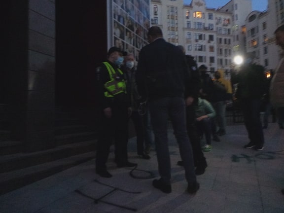 Акция под офисом Гордона, взявшего интервью у террориста Гиркина 05