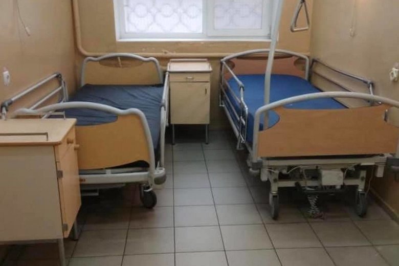 Гуманітарну допомогу доставлено у військовий госпіталь Маріуполя, - Наєв 04